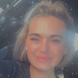 Meet your Posher, Rebeka